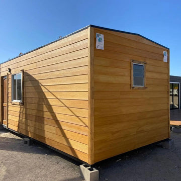 Cabaña modular prefabricada tipo contenedor “Manio” 18m² – módulo habitable multifuncional para uso temporal