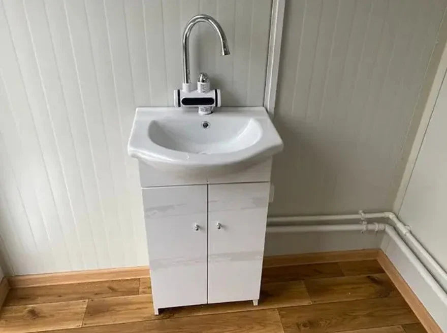 Contenedor sanitario WC Box 2x2 m con cabina doble – módulo prefabricado compacto con doble acceso para obra